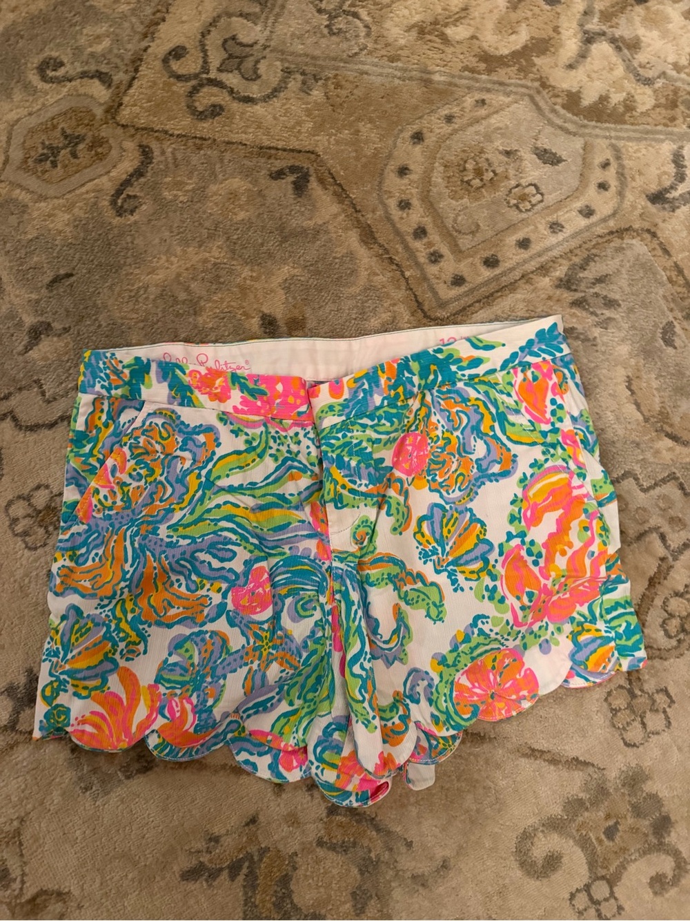Lilly Pulitzer Floral Scallop Edge Women's Shorts - Multicolor